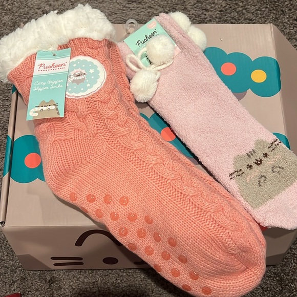 Pusheen Christmas bundle NWT exclusive items - Picture 2 of 5